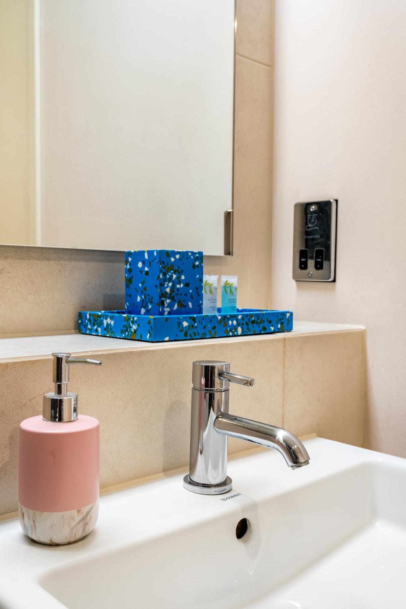 Luxury Apartment In Notting Hill By Portobello Market London Exterior photo